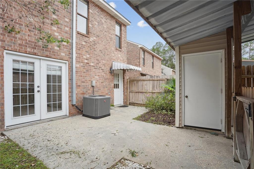 207 Pineridge Court Mandeville, LA 70448 - Photo 14 of 23