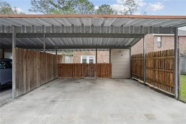 $1,850 | 207 Pineridge Court, Mandeville, LA 70448