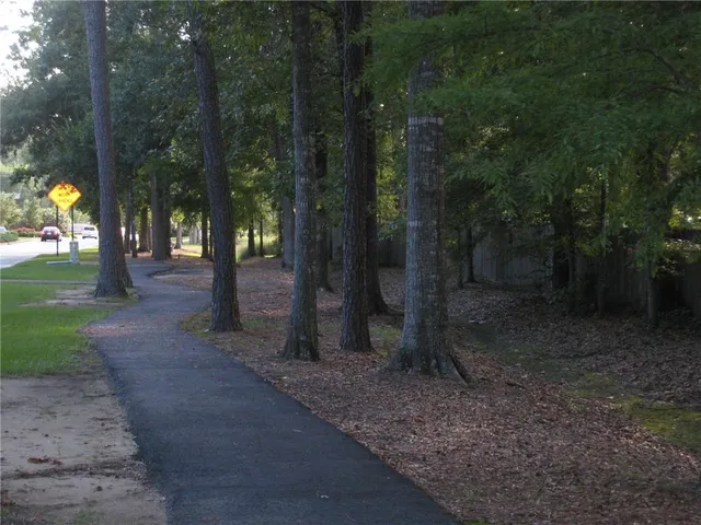 $2,000 | 207 Pineridge Court, Mandeville, LA 70448