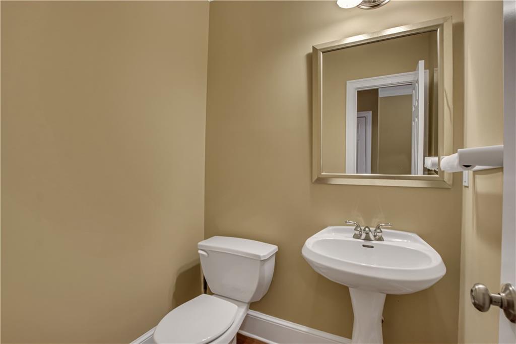 3345 Regent Place Southwest Atlanta, GA 30311 - Photo 5 of 23