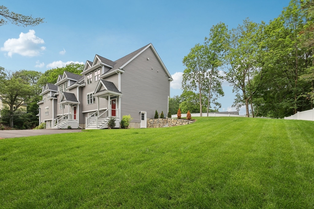3 Hickory Hill Road, Unit C Wakefield, MA 01880 - Photo 3 of 15 Gallery Image 3