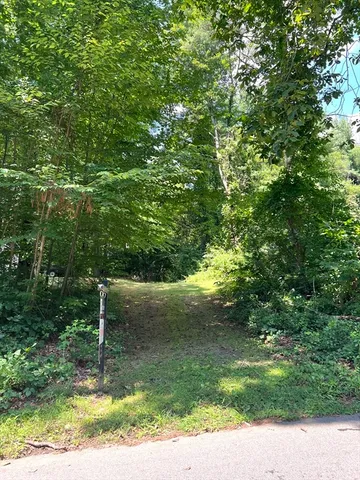 $79,900 | 49 Babcock Tavern Road, Ware, MA 01082