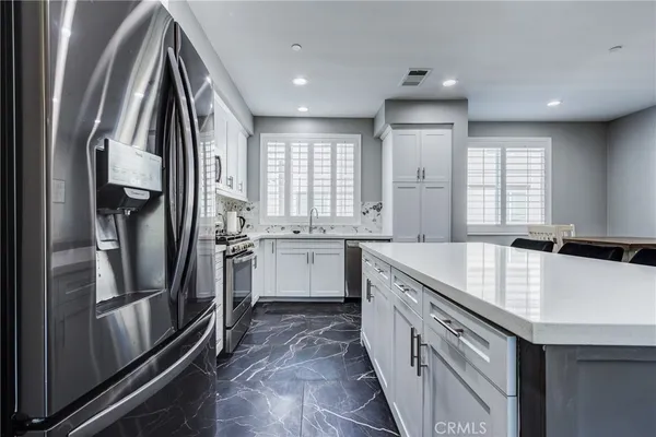 $575,000 | 625 Savi Drive, Unit 102, Corona, CA 92878