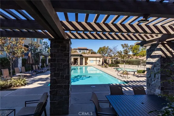 $575,000 | 625 Savi Drive, Unit 102, Corona, CA 92878