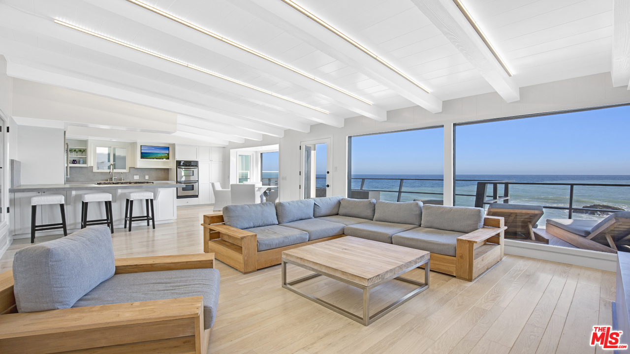 21818 Pacific Coast Highway Malibu, CA 90265 - Photo 3 of 42