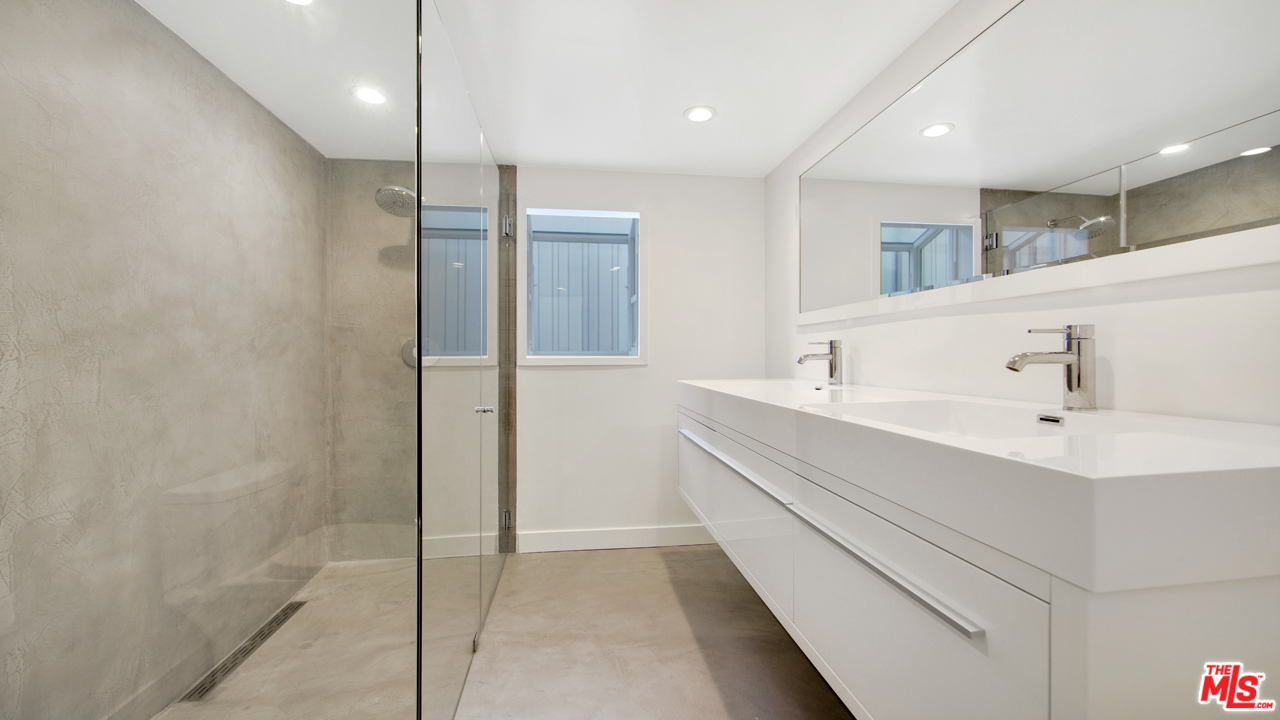 21818 Pacific Coast Highway Malibu, CA 90265 - Photo 22 of 42