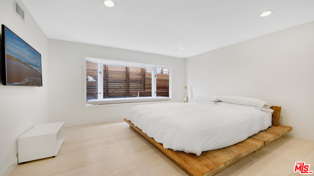 21818 Pacific Coast Highway Malibu, CA 90265 - Photo 31 of 42