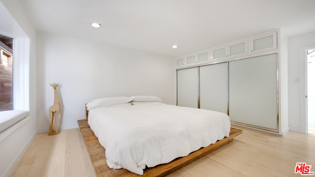 21818 Pacific Coast Highway Malibu, CA 90265 - Photo 32 of 42
