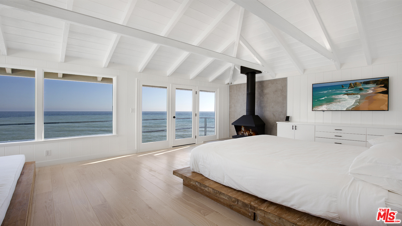 21818 Pacific Coast Highway Malibu, CA 90265 - Photo 33 of 42