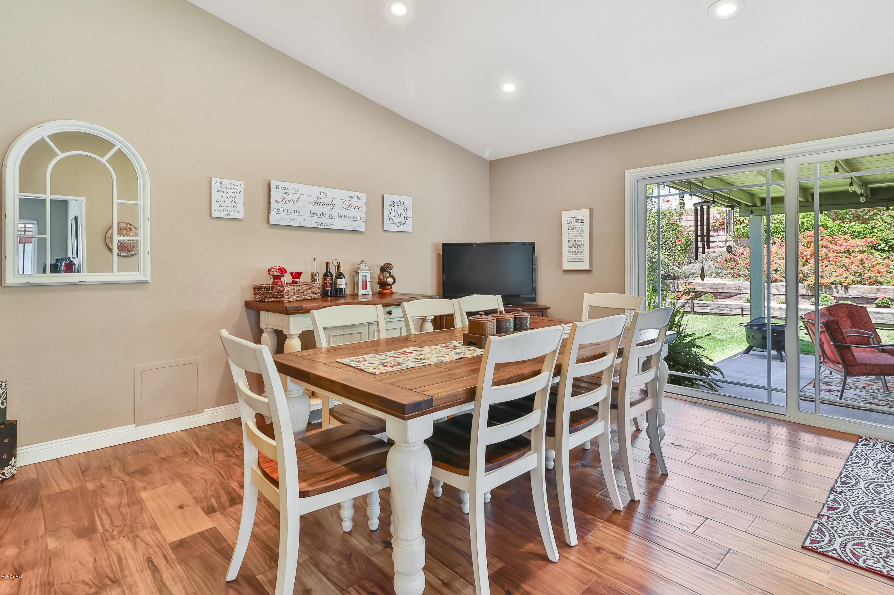 6455 Hazel Circle Simi Valley, CA 93063 - Photo 13 of 30 IMG_0515