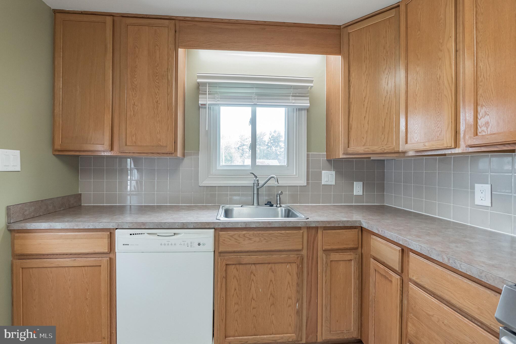 224 Timber Grove Road Reisterstown, MD 21136 - Photo 11 of 33