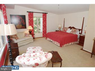 713 Glengarry Road Philadelphia, PA 19118 - Photo 9 of 12 Bedroom - Main