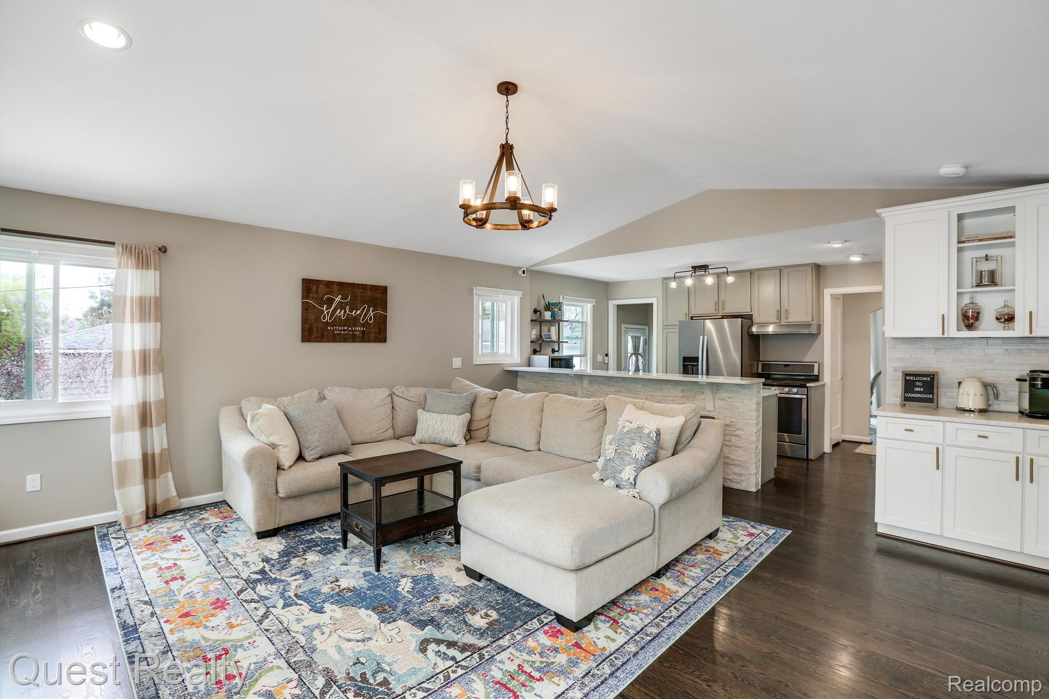 1850 Cambridge Road Berkley, MI 48072 - Photo 41 of 42 open floor plan with kitchen and Great Room