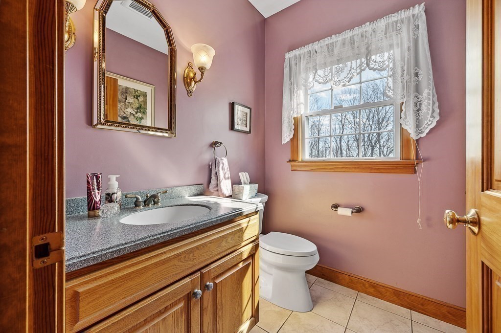 109 Freeman Road Charlton, MA 01507 - Photo 16 of 41