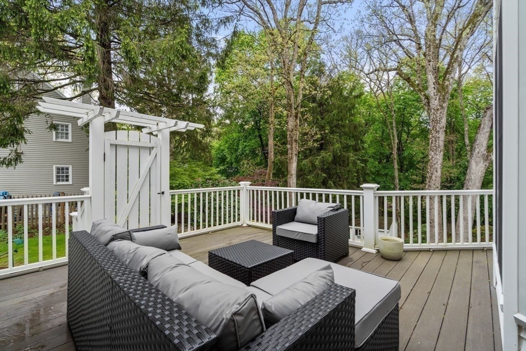21 Madison Road Wellesley, MA 02481 - Photo 27 of 35
