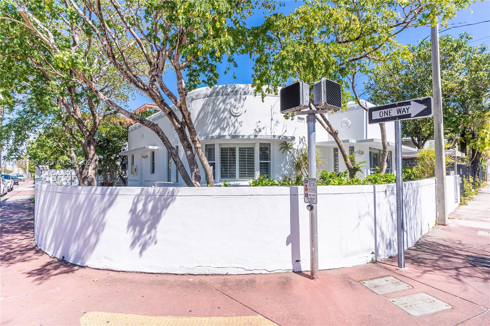 8101 Harding Avenue Miami Beach, FL 33141 - Photo 21 of 34 a view of outdoor space and yard