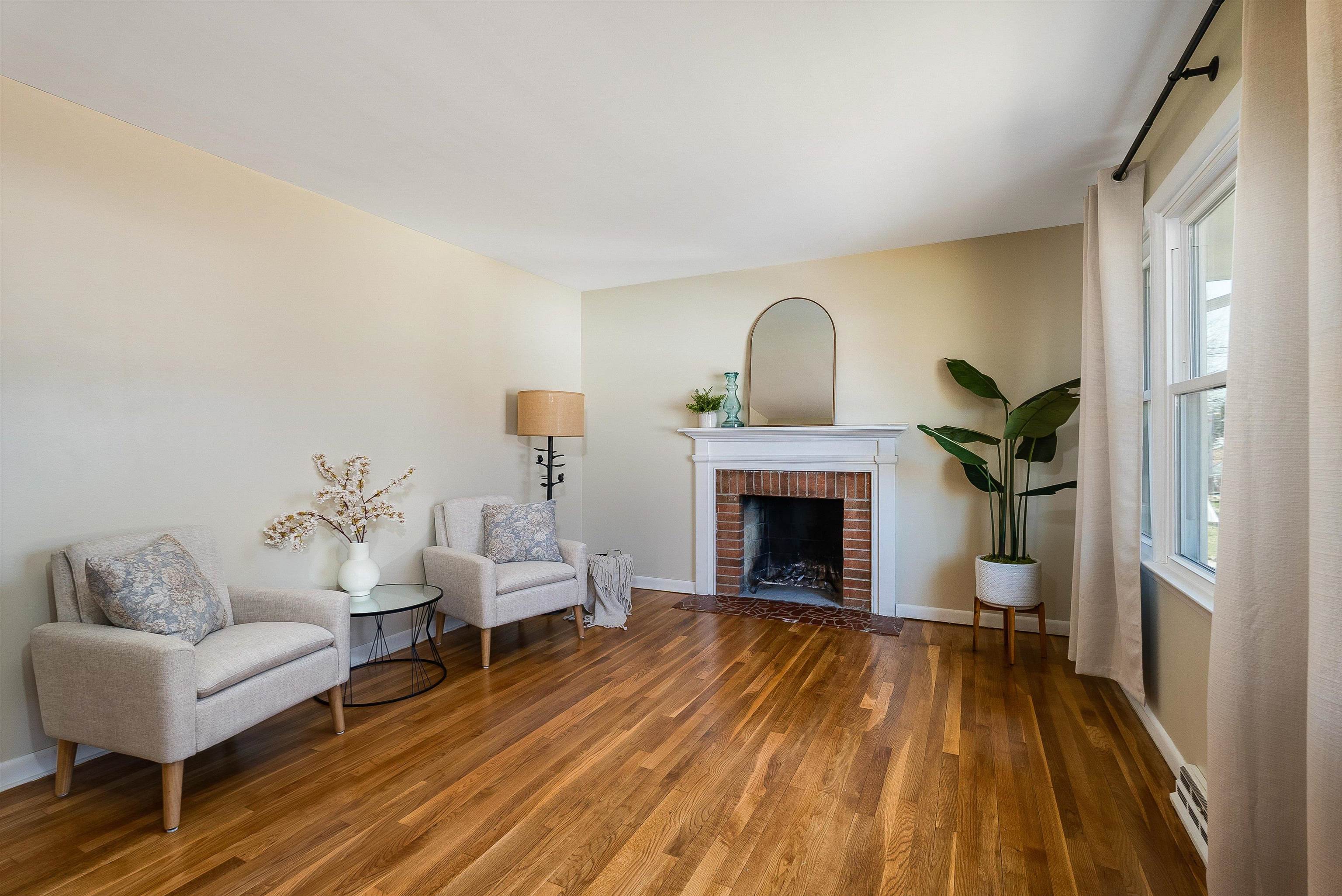 1503 Spring Hill Road Staunton, VA 24401 - Photo 4 of 29 Gallery Image 4