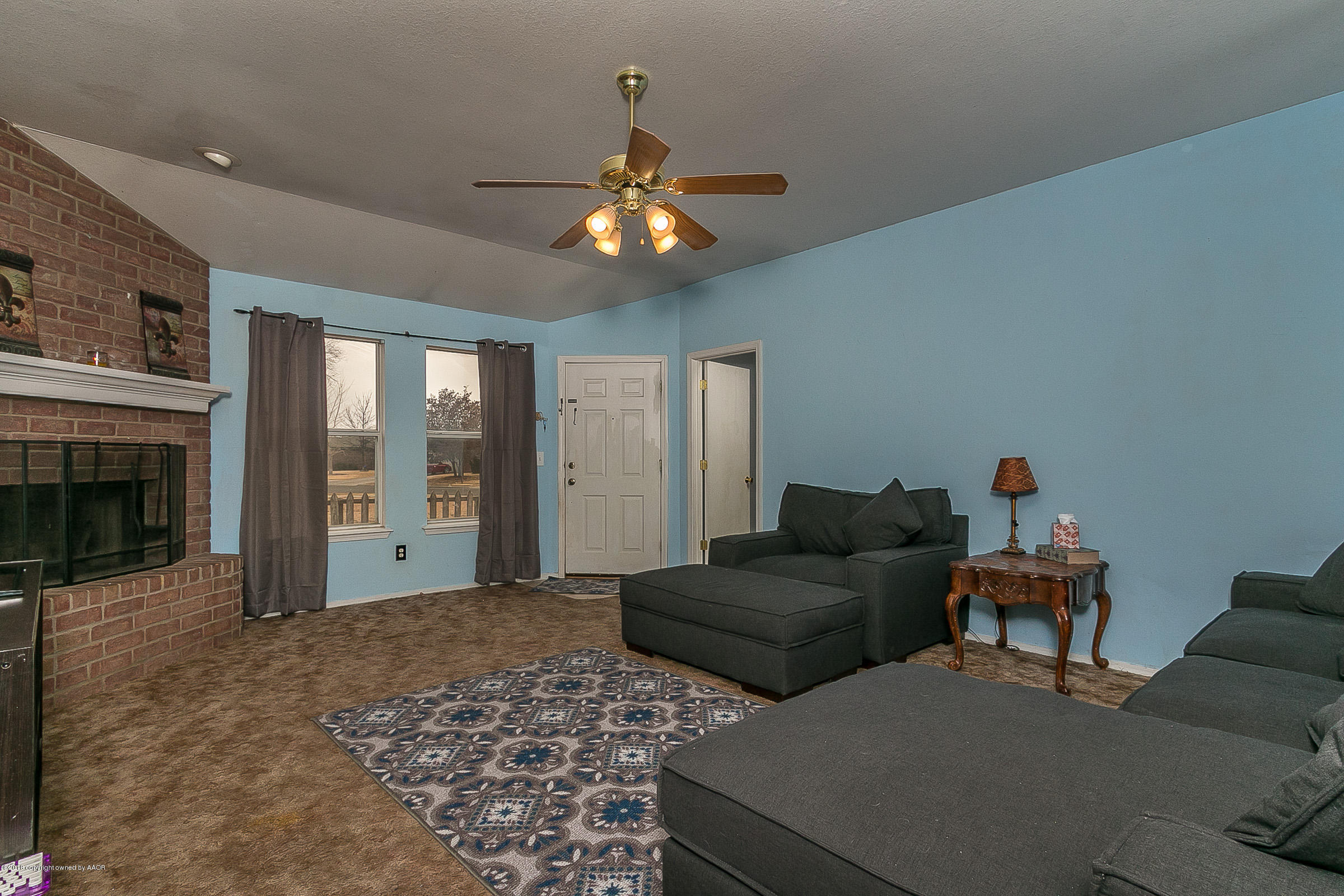 5201 Capulin Lane Amarillo, TX 79110 - Photo 2 of 14 002_Living Room