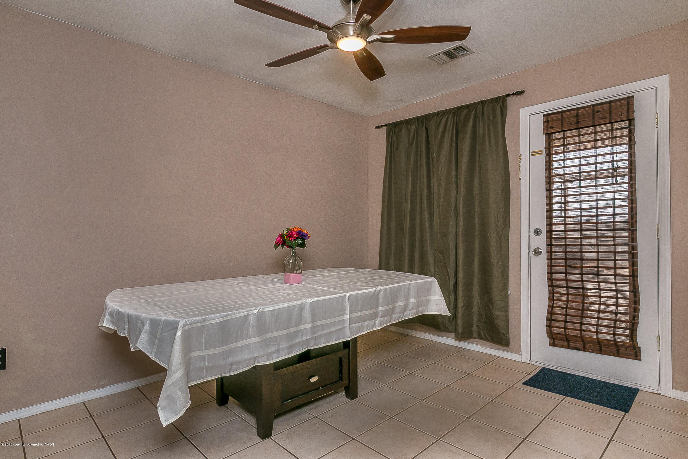5201 Capulin Lane Amarillo, TX 79110 - Photo 7 of 14 007_Dining Room
