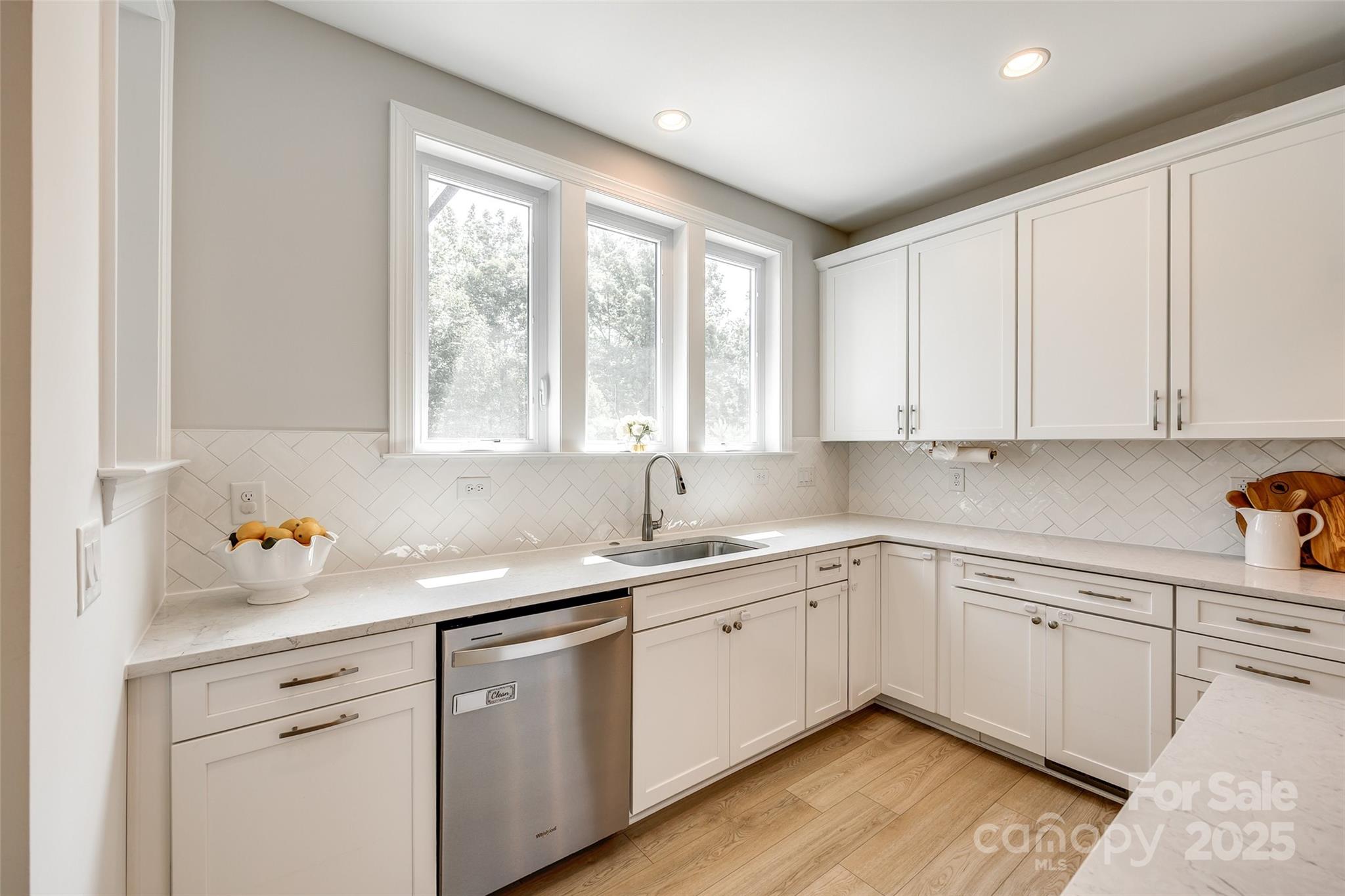 509 Abelia Lane Tega Cay, SC 29708 - Photo 10 of 44 Gallery Image 10