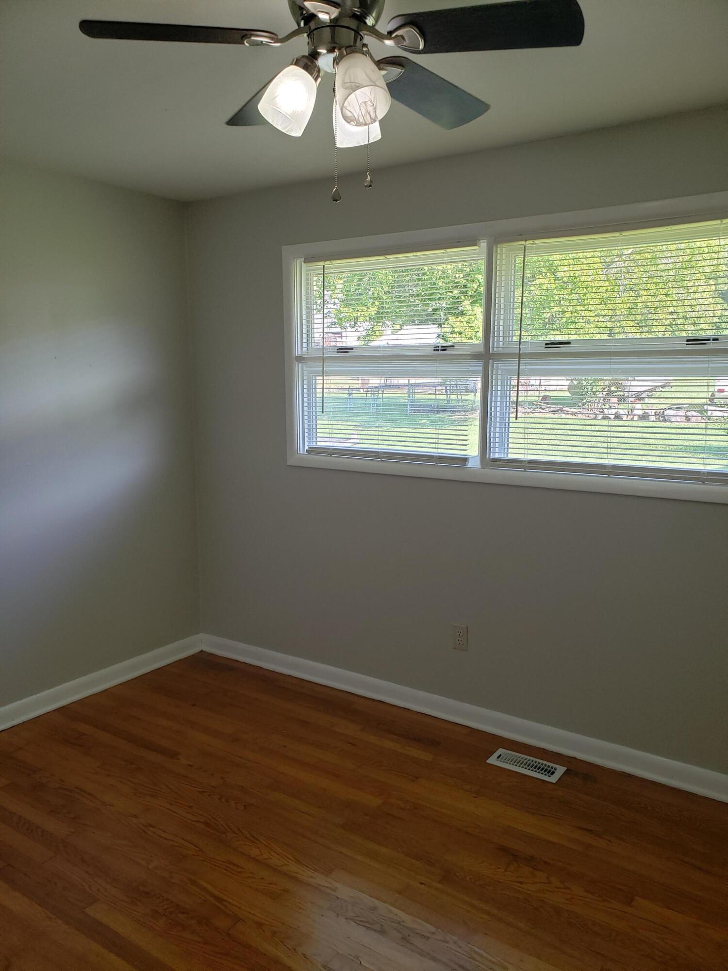 824 West Carters Valley Road Kingsport, TN 37660 - Photo 13 of 19 20210907_100635