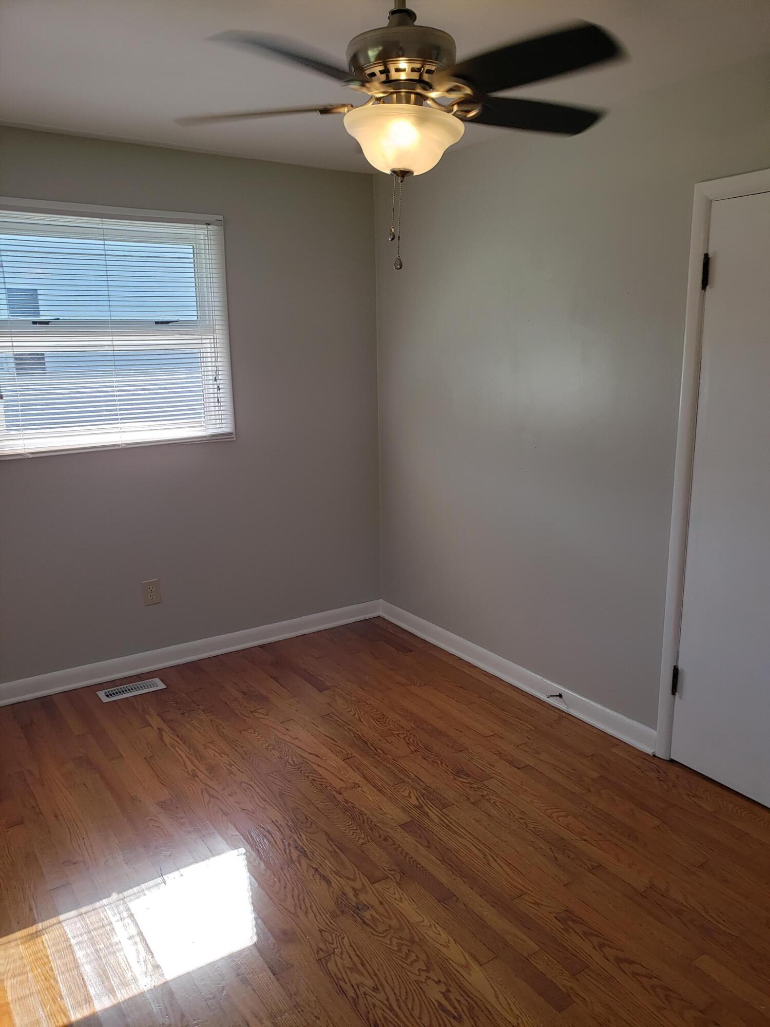 824 West Carters Valley Road Kingsport, TN 37660 - Photo 16 of 19 20210907_100704