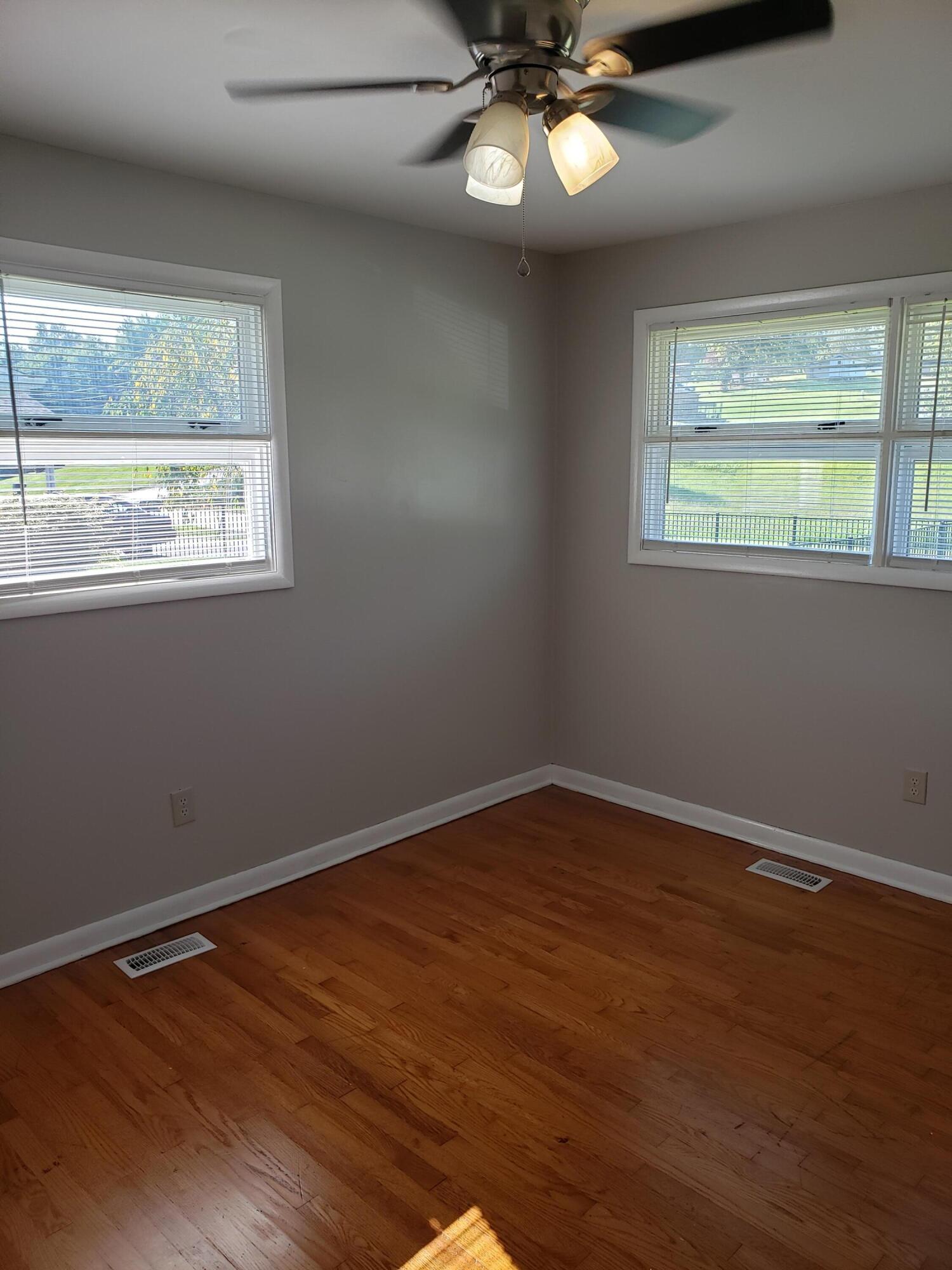 824 West Carters Valley Road Kingsport, TN 37660 - Photo 17 of 19 20210907_100746