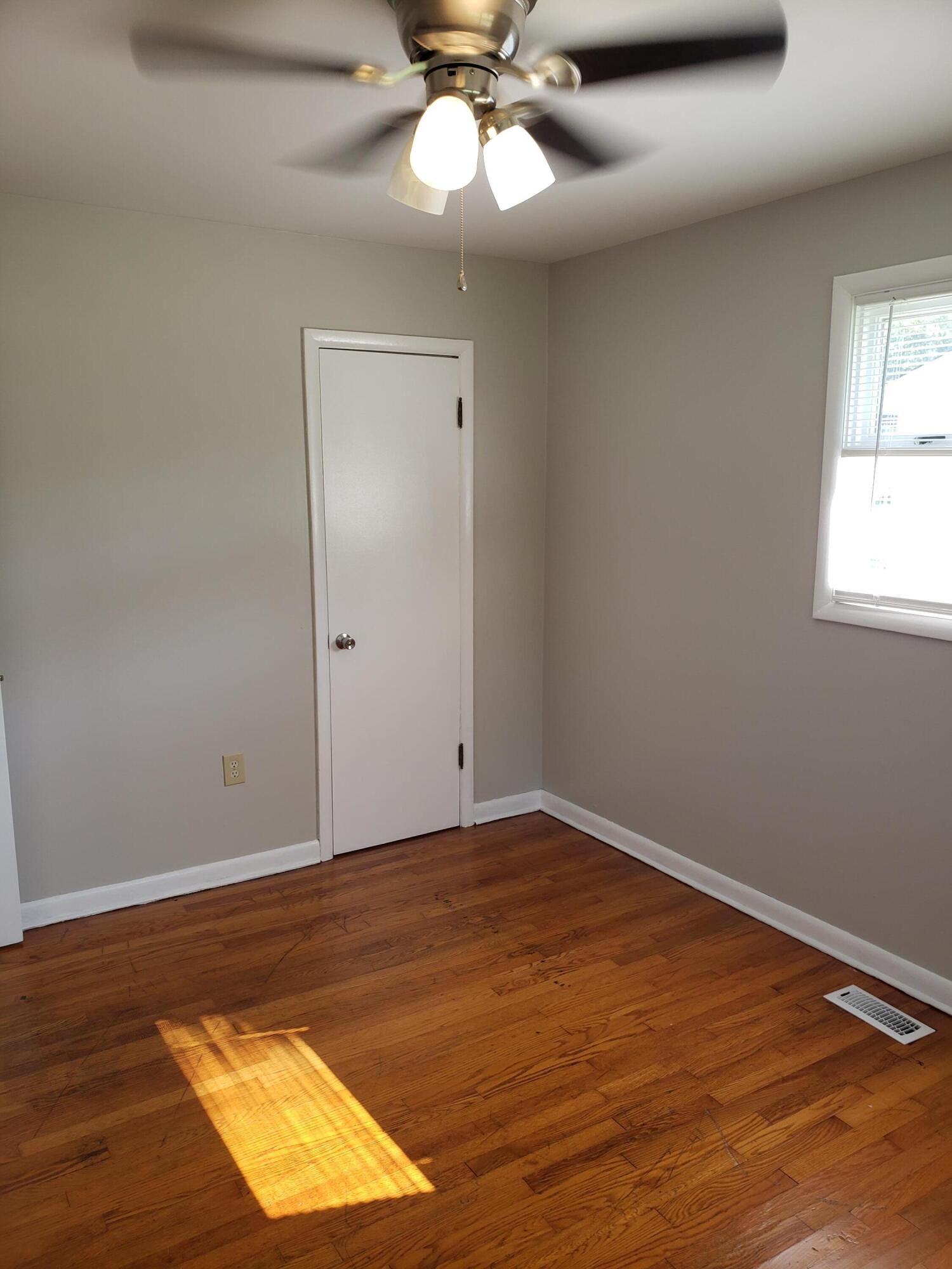 824 West Carters Valley Road Kingsport, TN 37660 - Photo 18 of 19 20210907_100753