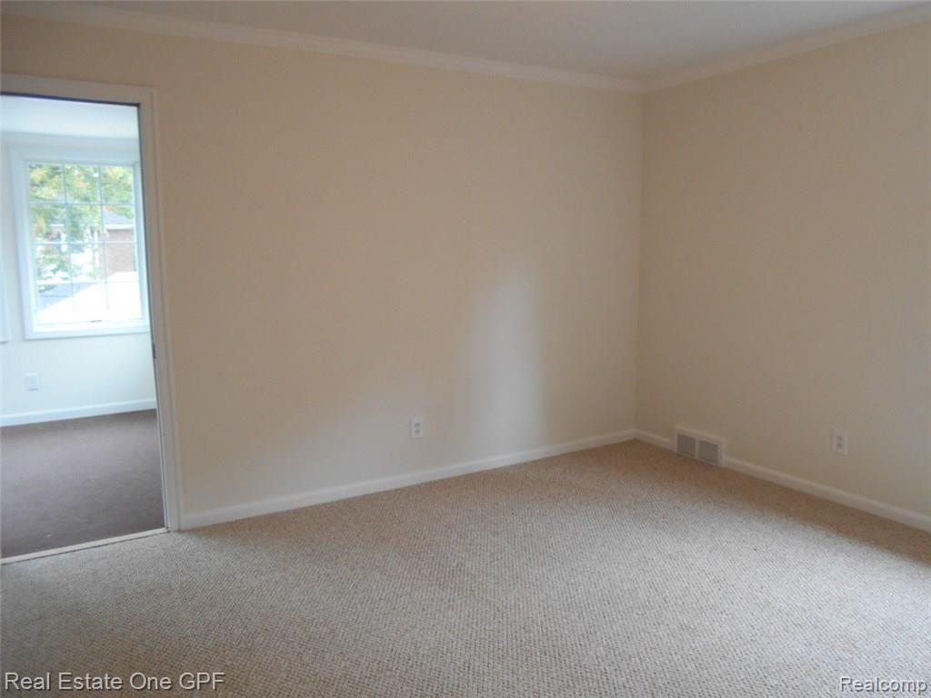 725 Harcourt Road Grosse Pointe, MI 48230 - Photo 19 of 28