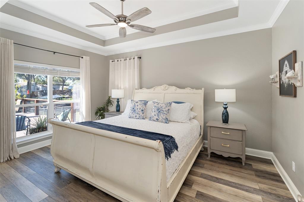 127 Rueda Encina Street Gun Barrel City, TX 75156 - Photo 23 of 39 a room with a bed and a window