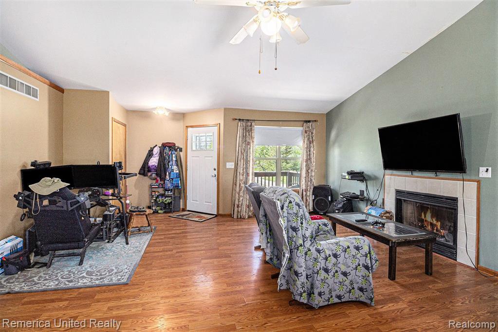 6606 Preston Road Howell, MI 48855 - Photo 5 of 20