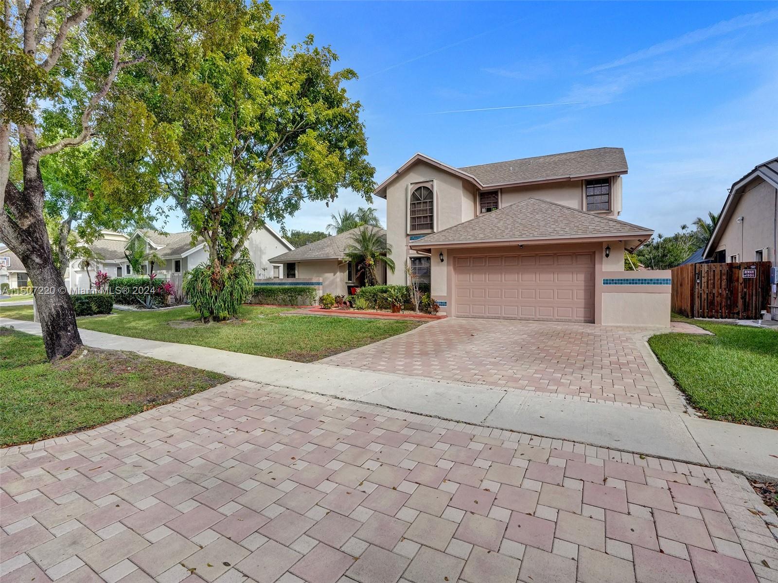 5772 Southwest 88th Ter