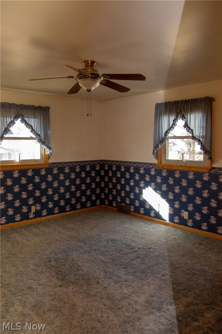 926 Ridge Road Northwest Canton, OH 44703 - Photo 12 of 35 Large (approx 14 x 13) first-floor bedroom will accommodate a nice array of furniture and offers a double closet, nice woodwork, replacement windows and ceiling fan.