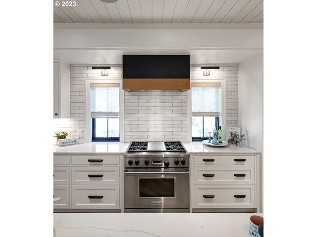 $3,695,000 | 33723 Van Duyn Road, Eugene, OR 97408