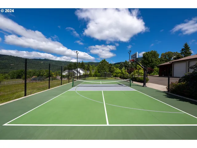 $3,695,000 | 33723 Van Duyn Road, Eugene, OR 97408