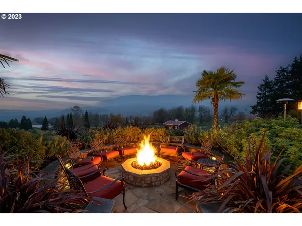 $3,695,000 | 33723 Van Duyn Road, Eugene, OR 97408