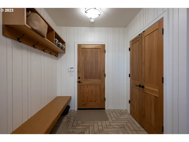 $3,695,000 | 33723 Van Duyn Road, Eugene, OR 97408