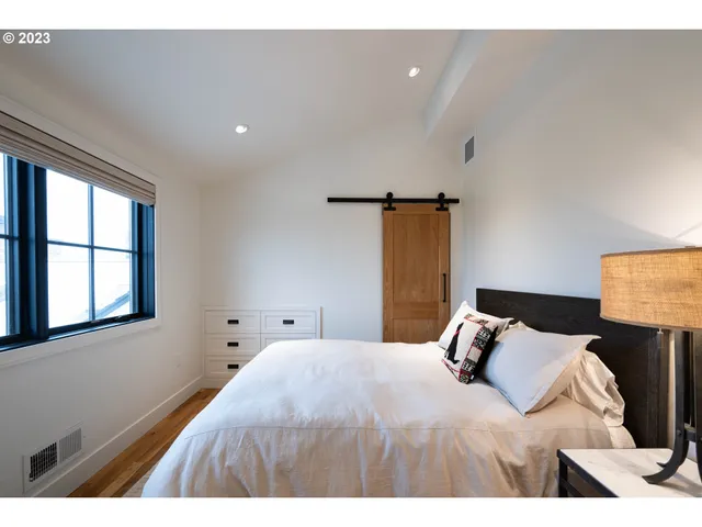 $3,695,000 | 33723 Van Duyn Road, Eugene, OR 97408