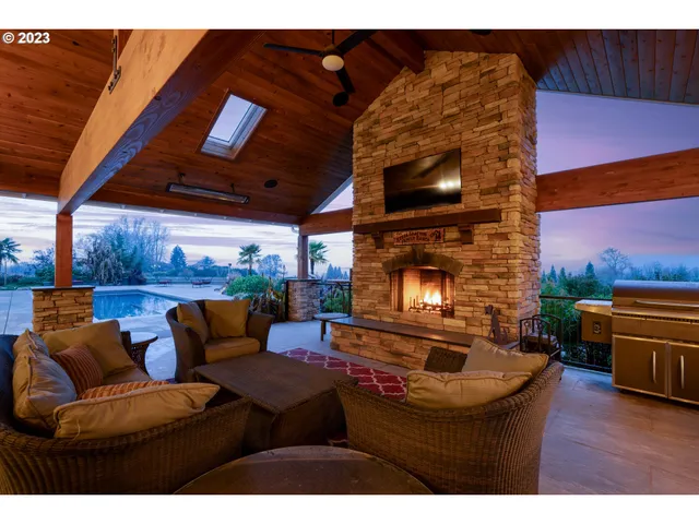 $3,695,000 | 33723 Van Duyn Road, Eugene, OR 97408
