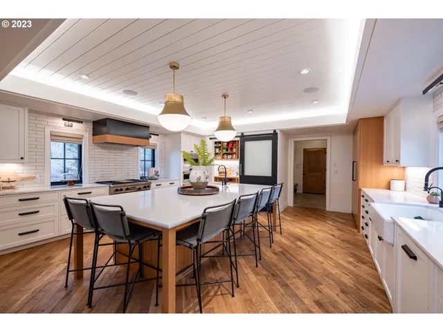 $3,695,000 | 33723 Van Duyn Road, Eugene, OR 97408