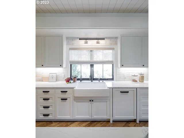 $3,695,000 | 33723 Van Duyn Road, Eugene, OR 97408