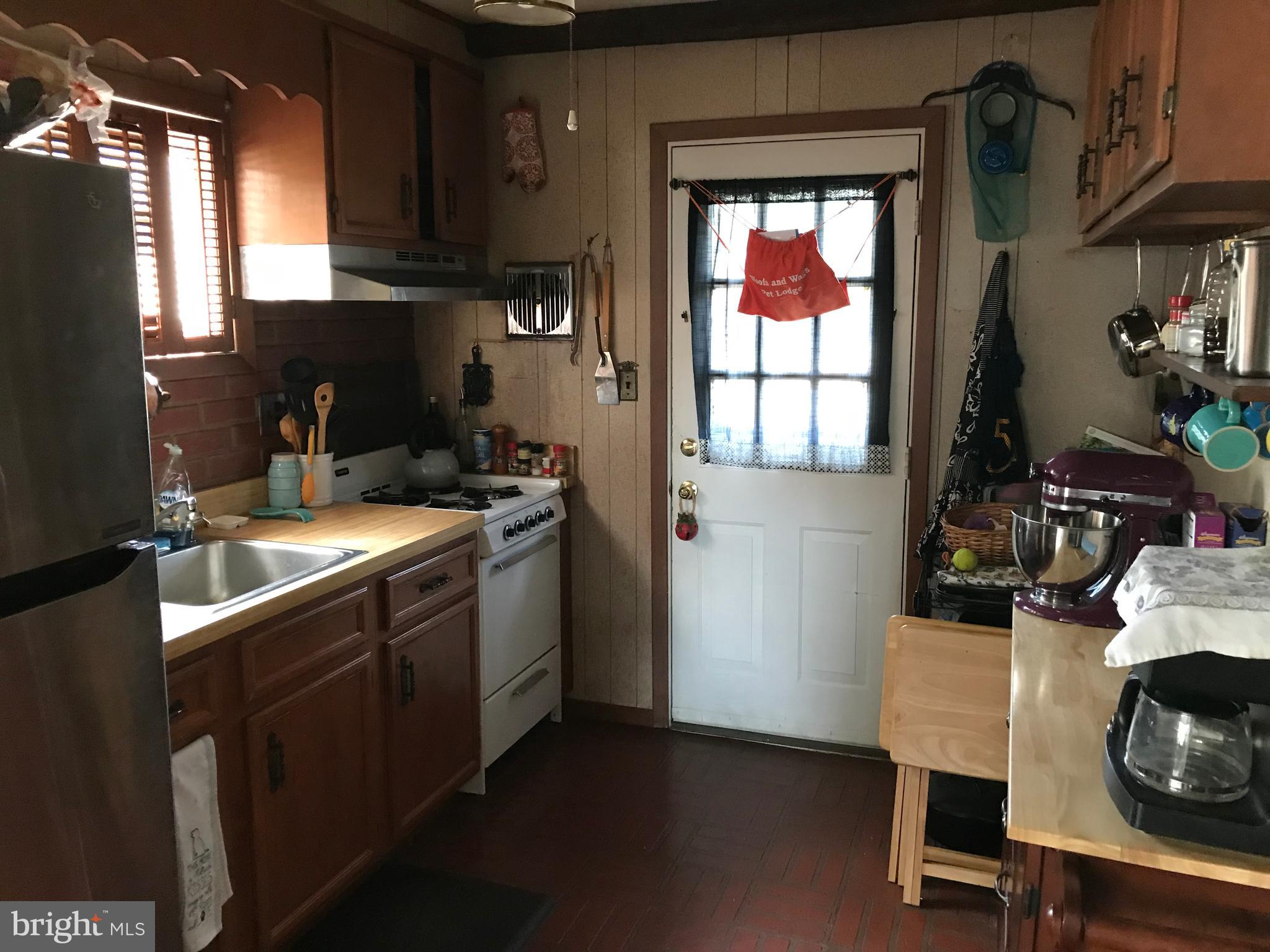 2436 Woodcroft Road Baltimore, MD 21234 - Photo 15 of 19 Gallery Image 15