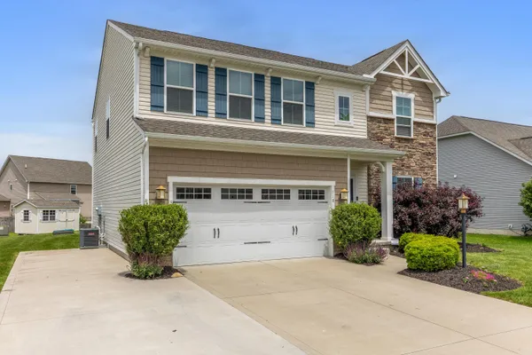 $499,900 | 118 Stirling Way, Pataskala, OH 43062