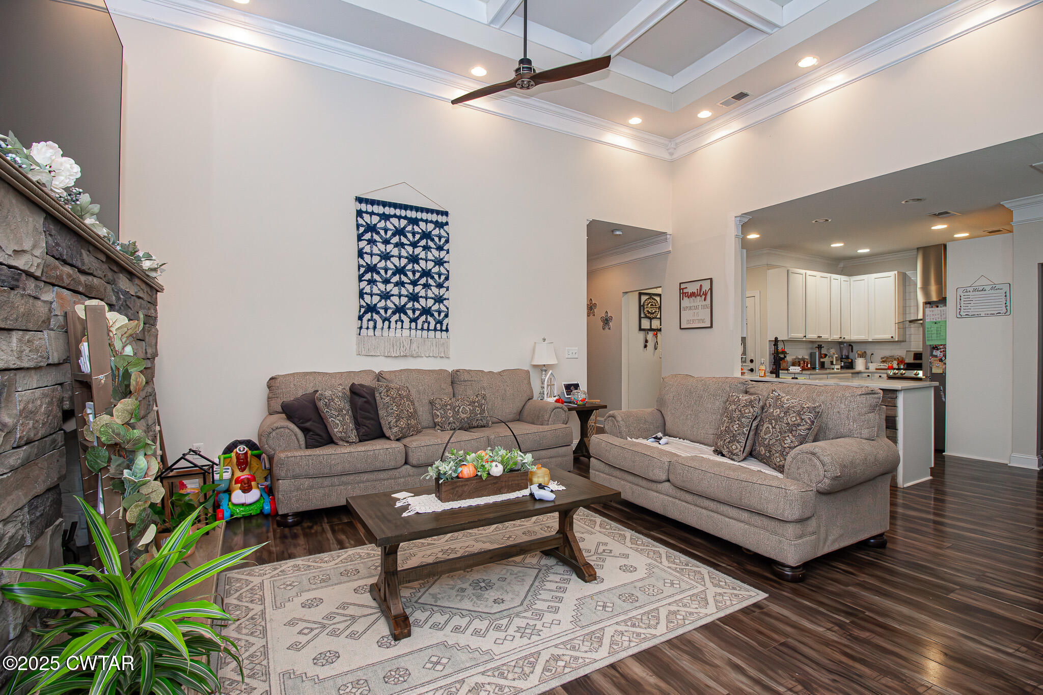 175 Ridgewood Drive Henderson, TN 38340 - Photo 15 of 43 a living room with furniture and a couch