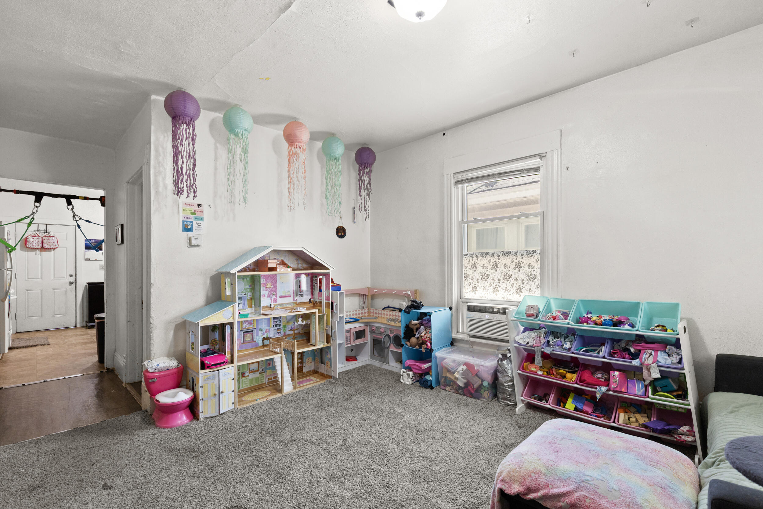 2122 South 26th Street, Unit 2122A Milwaukee, WI 53215 - Photo 14 of 26 Upper unit