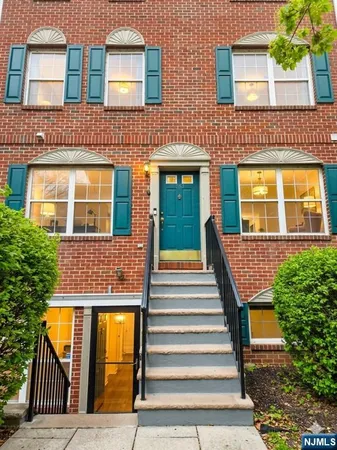 $2,700 | 151 Market Street, Unit 1415, Newark, NJ 07102