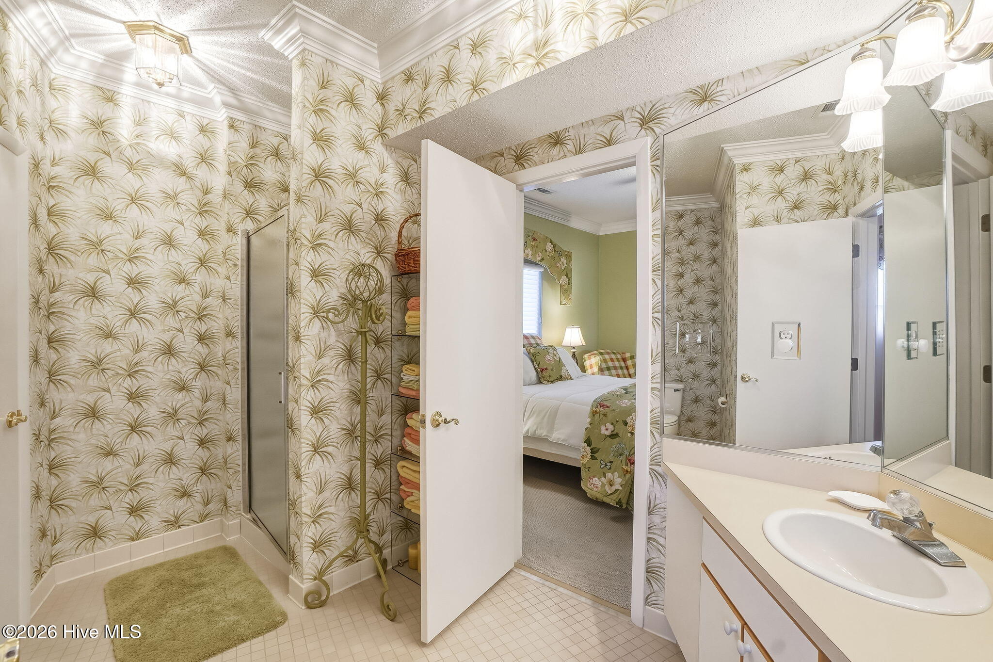 1505 Salter Path Road, Unit 603J Indian Beach, NC 28512 - Photo 27 of 50 Jack and Jill Bath