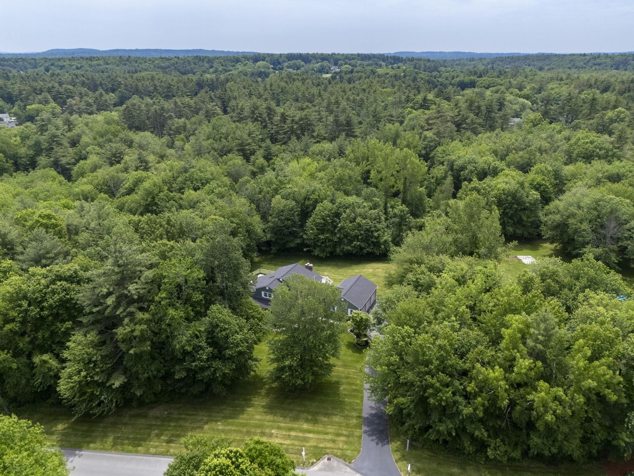 7 Wilson Road Windham, NH 03087 - Photo 3 of 60 Gallery Image 3
