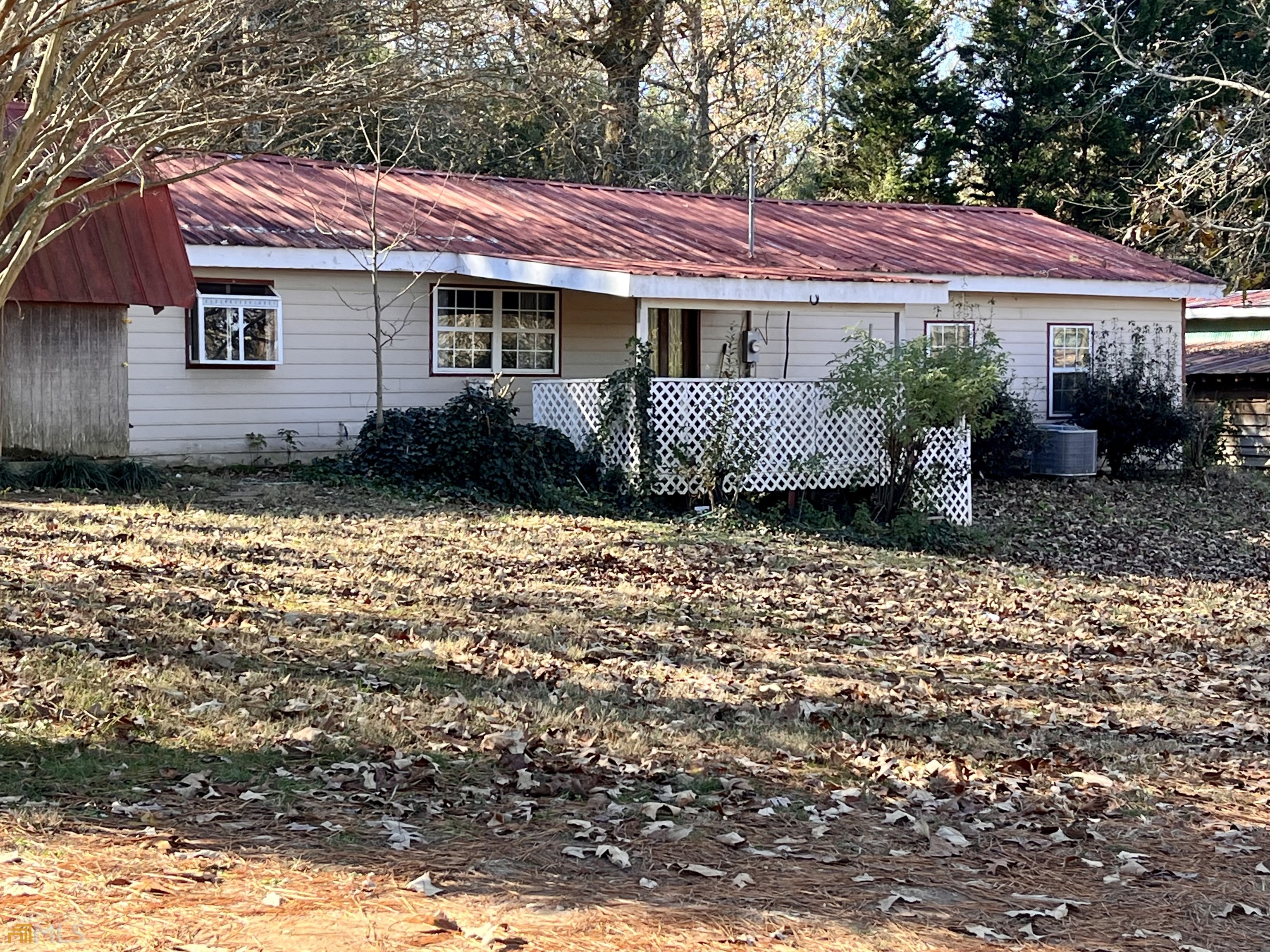 1862 Riden Road Madison, GA 30650 - Photo 1 of 1 a view of a house with garden