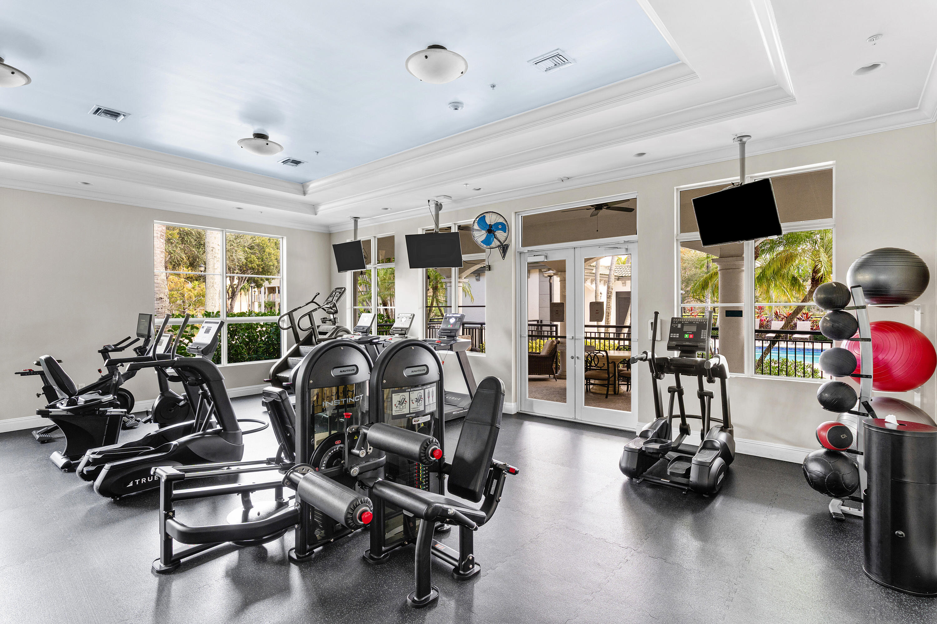 1660 Renaissance Commons Boulevard, Unit 2107 Boynton Beach, FL 33426 - Photo 25 of 39 027-1660RenaissanceCommonsBoulevard-2107